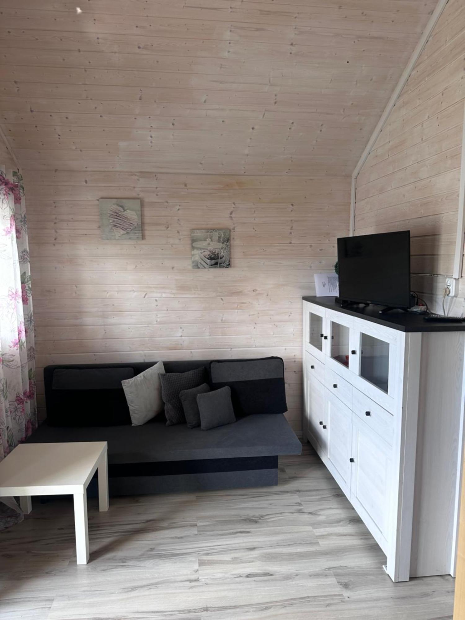 Chatki Nad Wodnym Zakatkiem. Villa Wapnica  Buitenkant foto