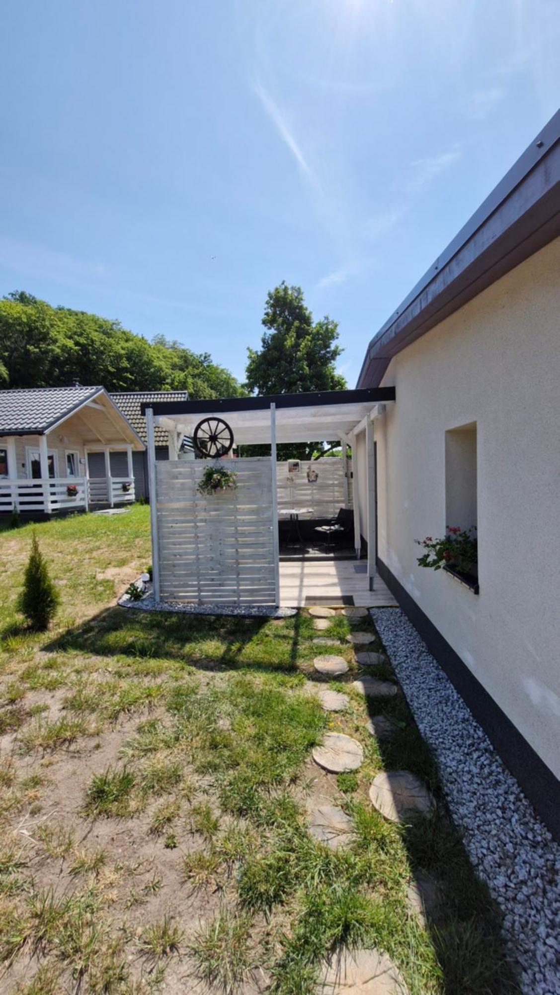 Chatki Nad Wodnym Zakatkiem. Villa Wapnica  Buitenkant foto